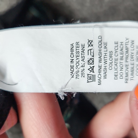 Kate Spade Floral Sports Bra - Picture 5 of 5